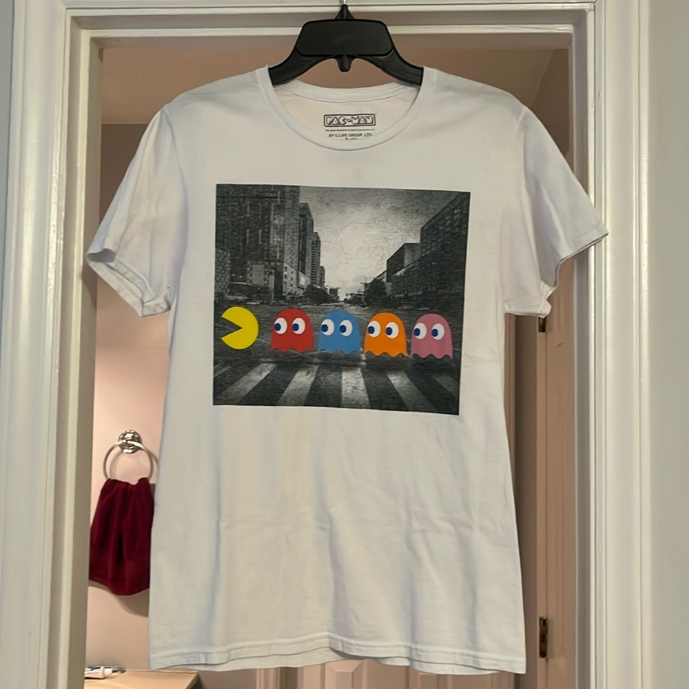 Pac-Man white tshirt-size S-Material 100% cotton